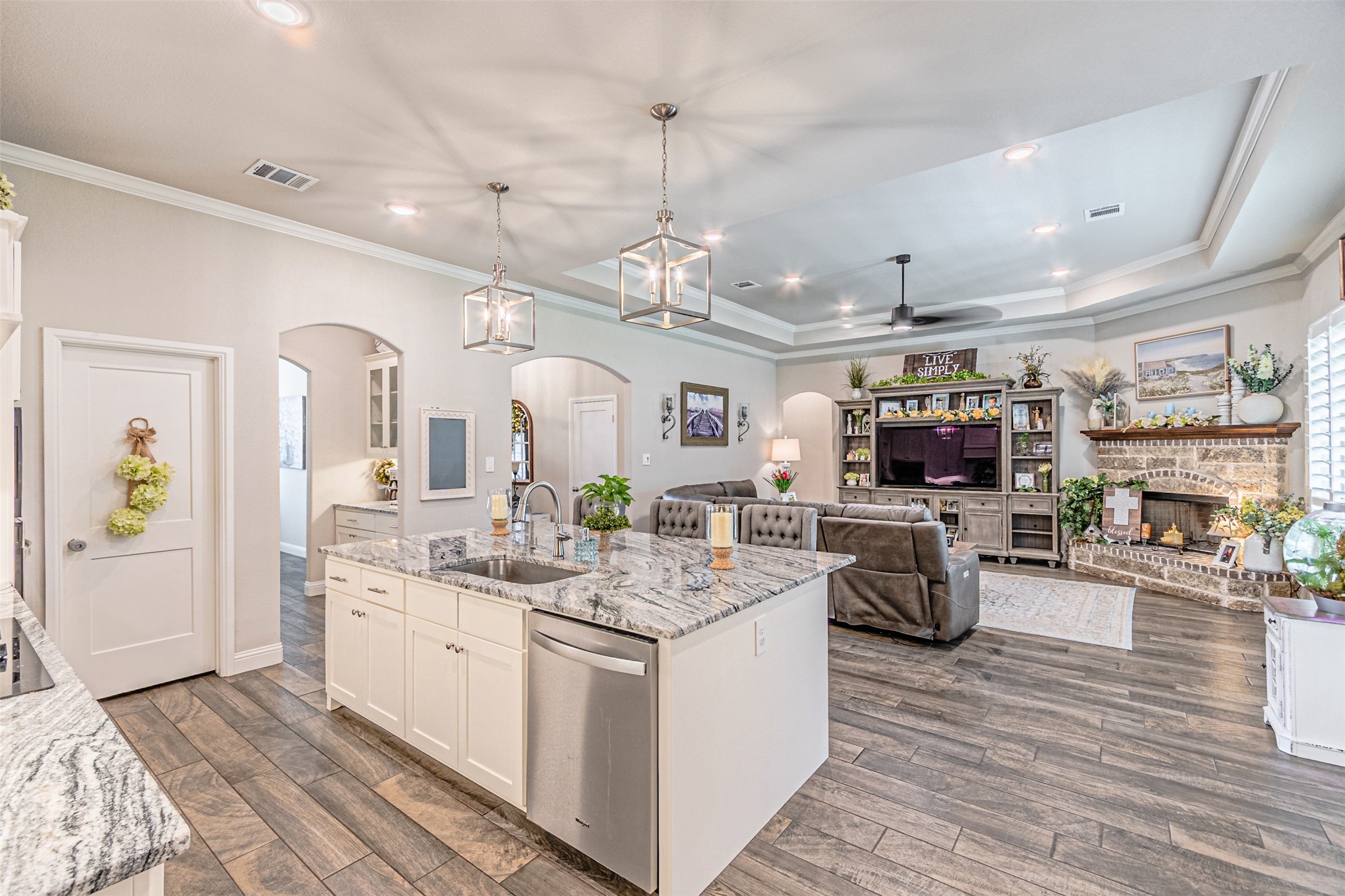 1009 Henry Way Springtown TX 76082