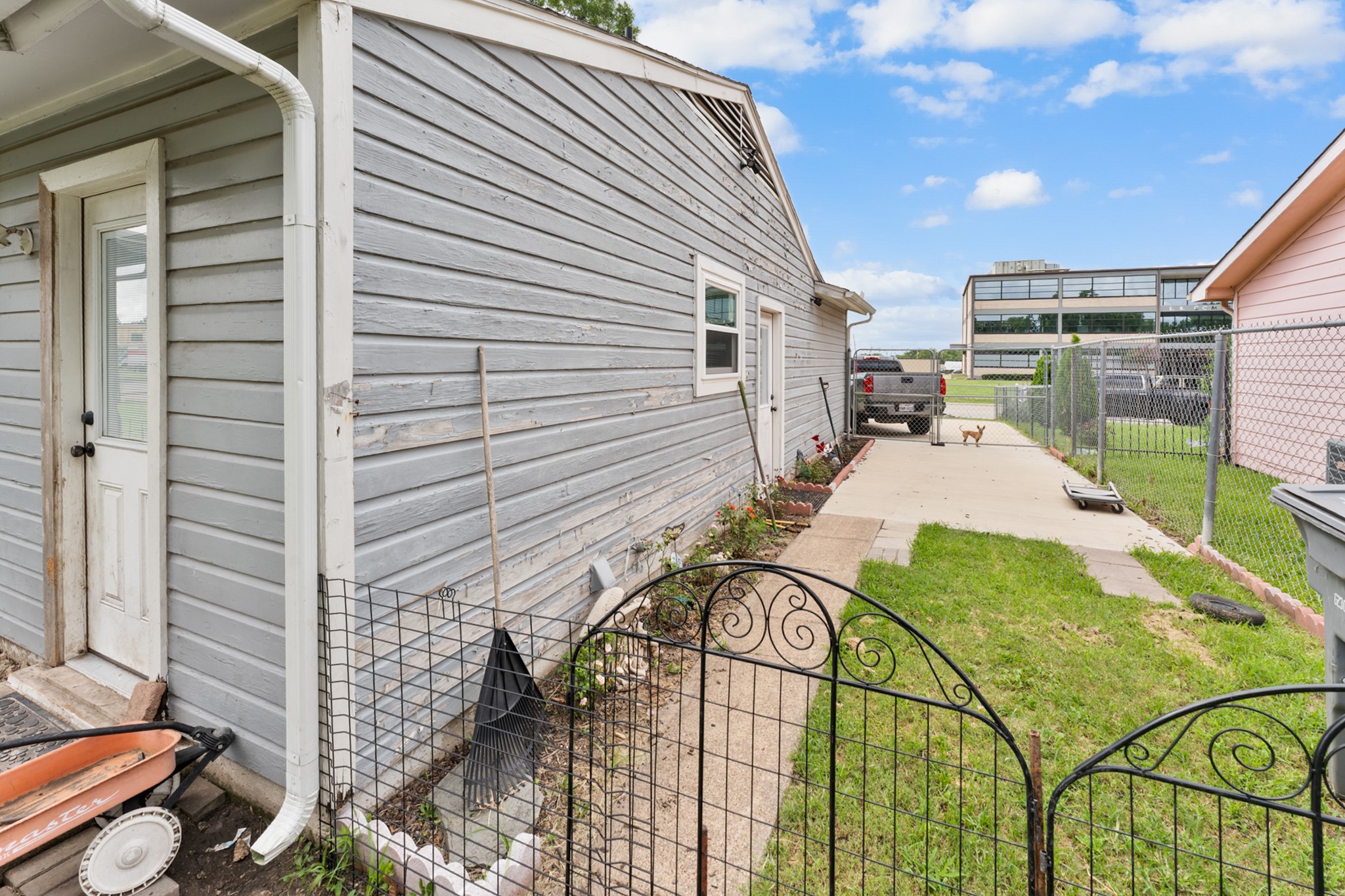 7051 Hodde Street Dallas TX 75217