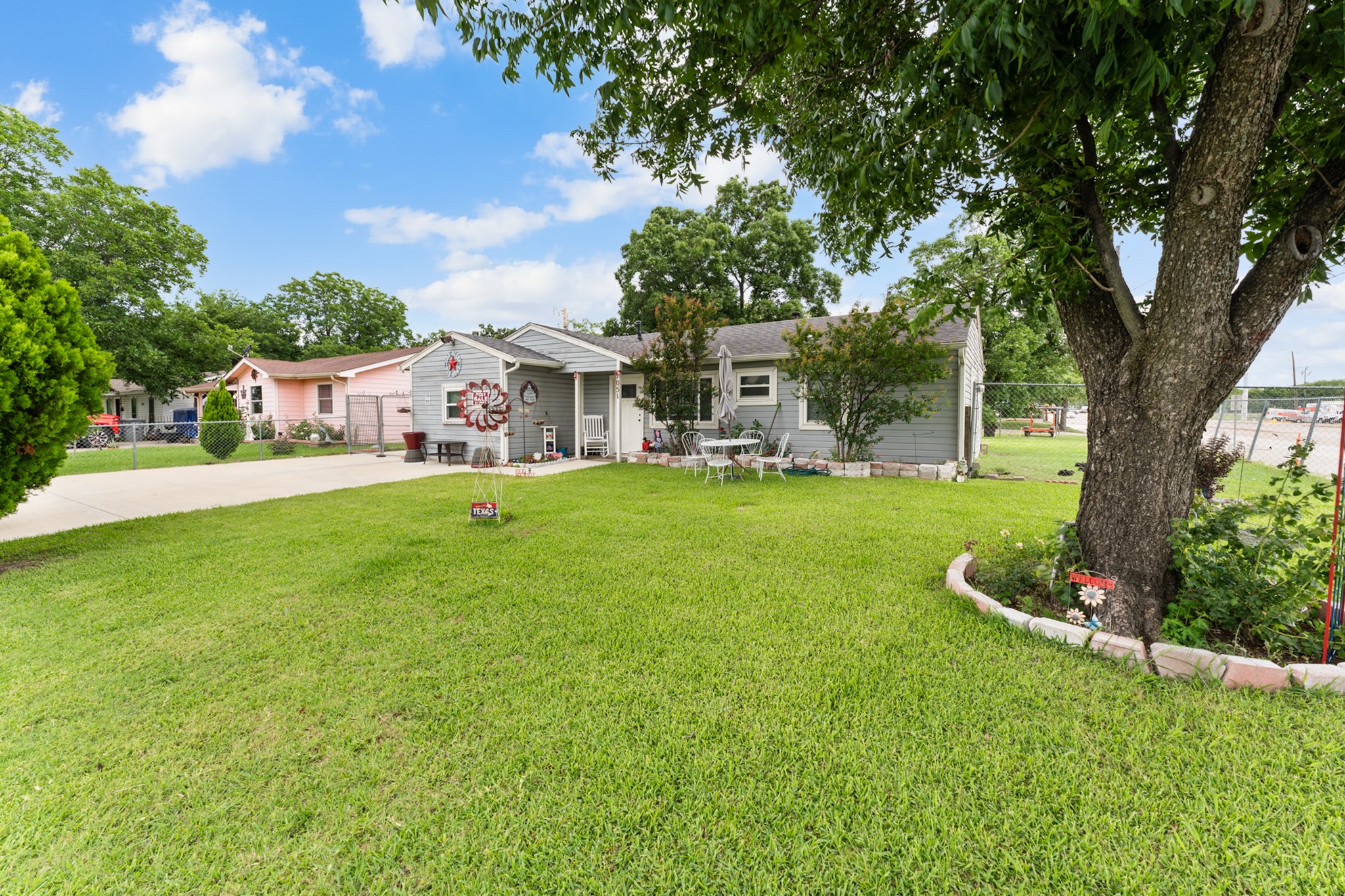 7051 Hodde Street Dallas TX 75217