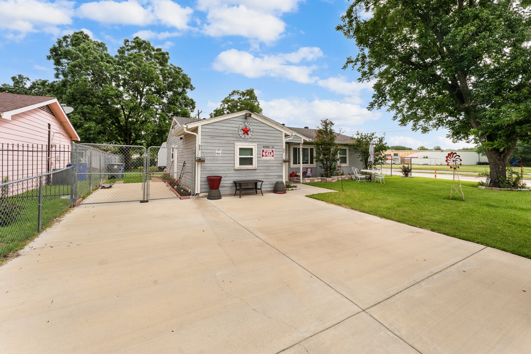 7051 Hodde Street Dallas TX 75217