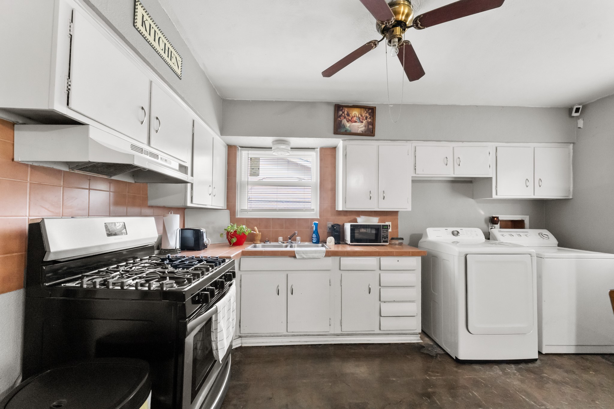7051 Hodde Street Dallas TX 75217