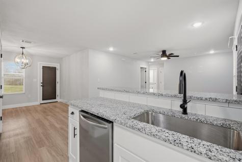 1523 W Bond Street Denison TX 75020