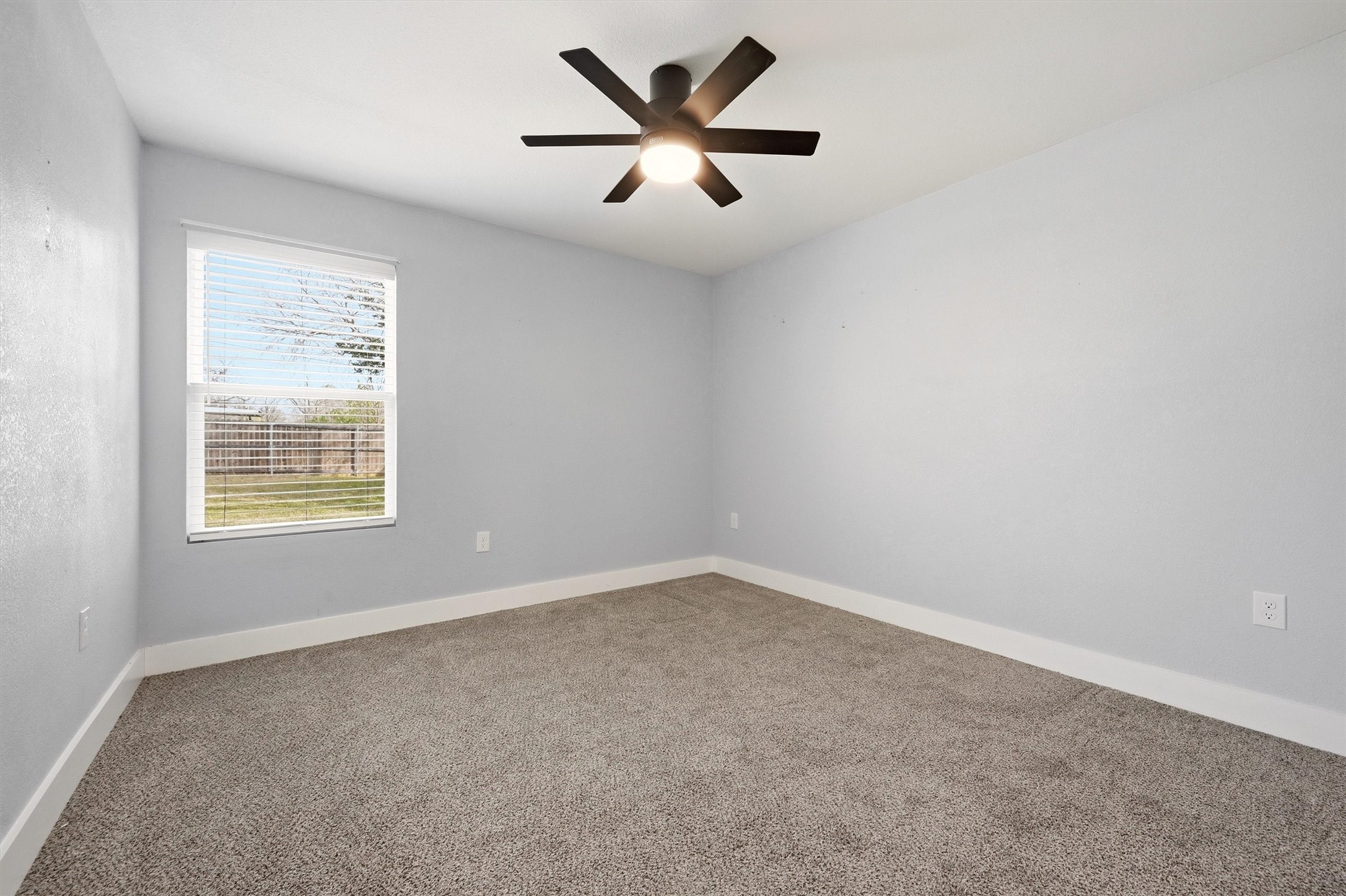 1523 W Bond Street Denison TX 75020