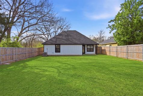1523 W Bond Street Denison TX 75020