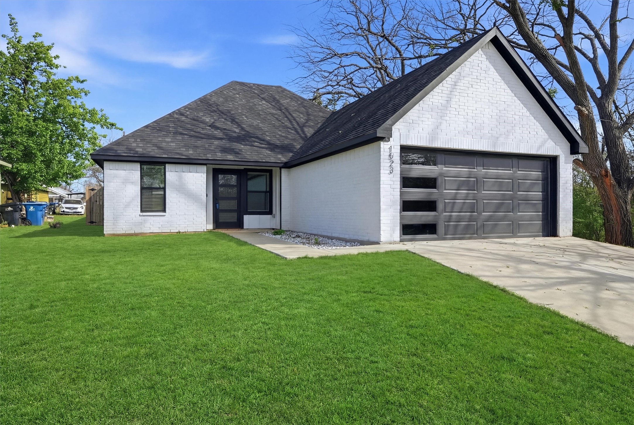 1523 W Bond Street Denison TX 75020