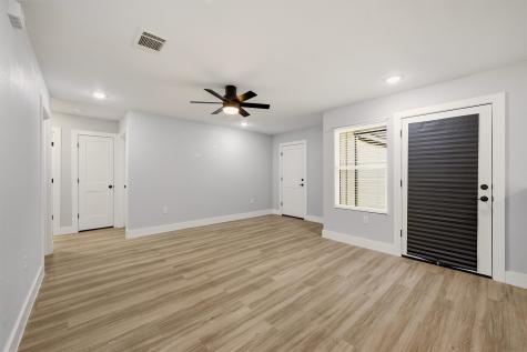 1523 W Bond Street Denison TX 75020