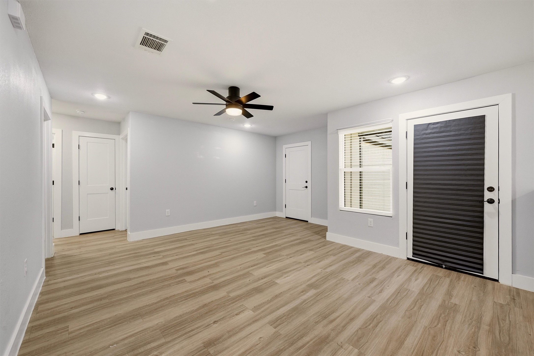 1523 W Bond Street Denison TX 75020