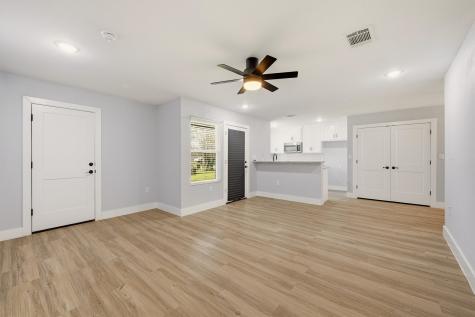 1523 W Bond Street Denison TX 75020