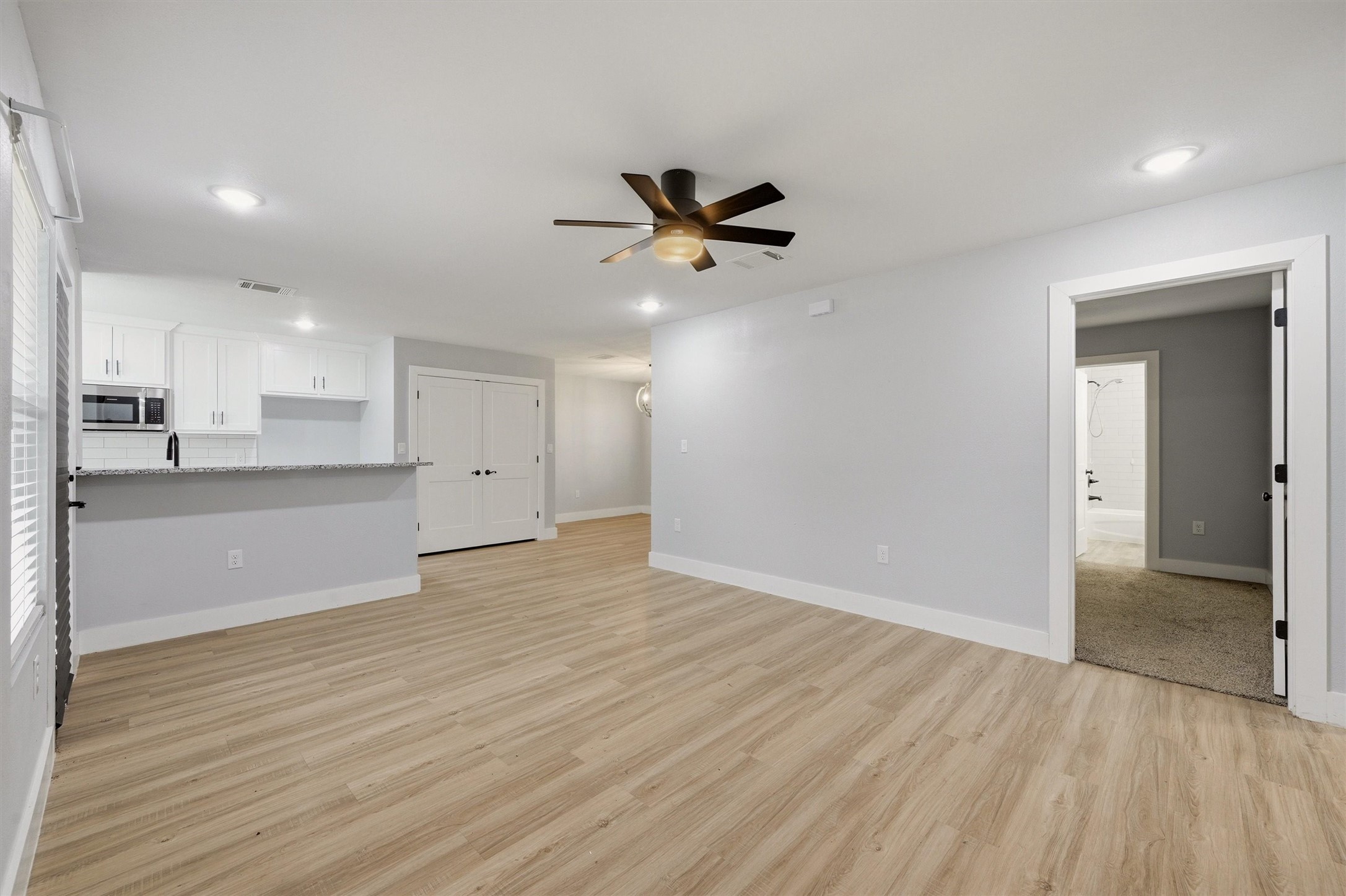 1523 W Bond Street Denison TX 75020