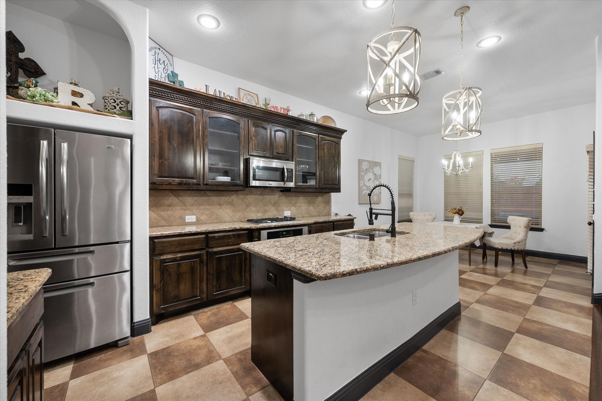 6876 Foghorn Lane Grand Prairie TX 75054