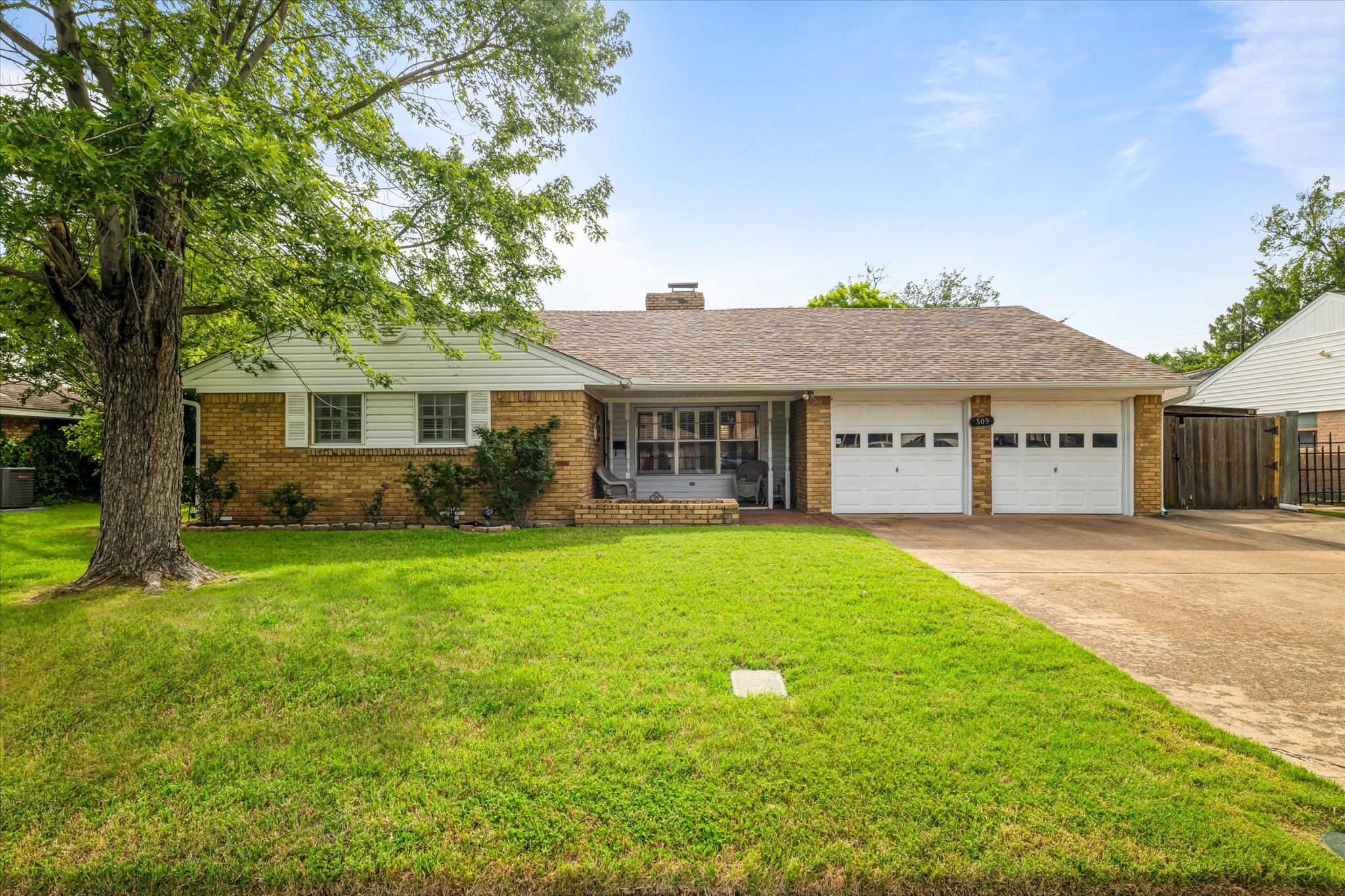 309 Staffordshire Drive Irving TX 75061