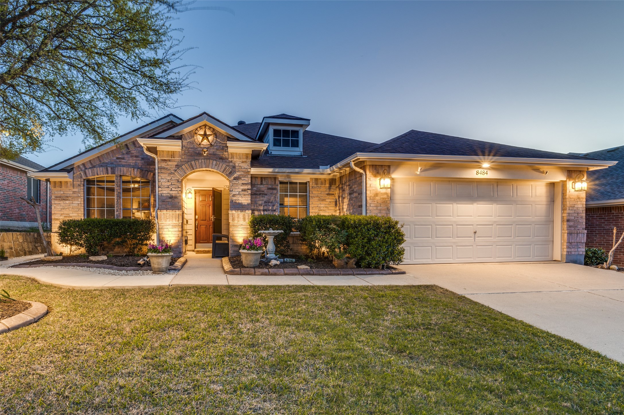 8484 Creekbluff Drive Dallas TX 75249