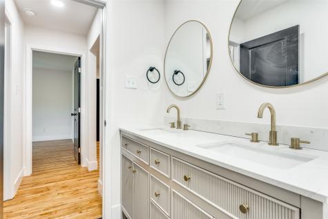 133 Mcgee Drive Fort Worth TX 76114