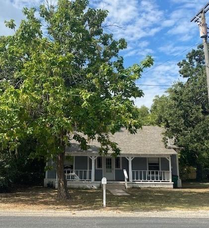 411 W Franklin Street Alvord TX 76225