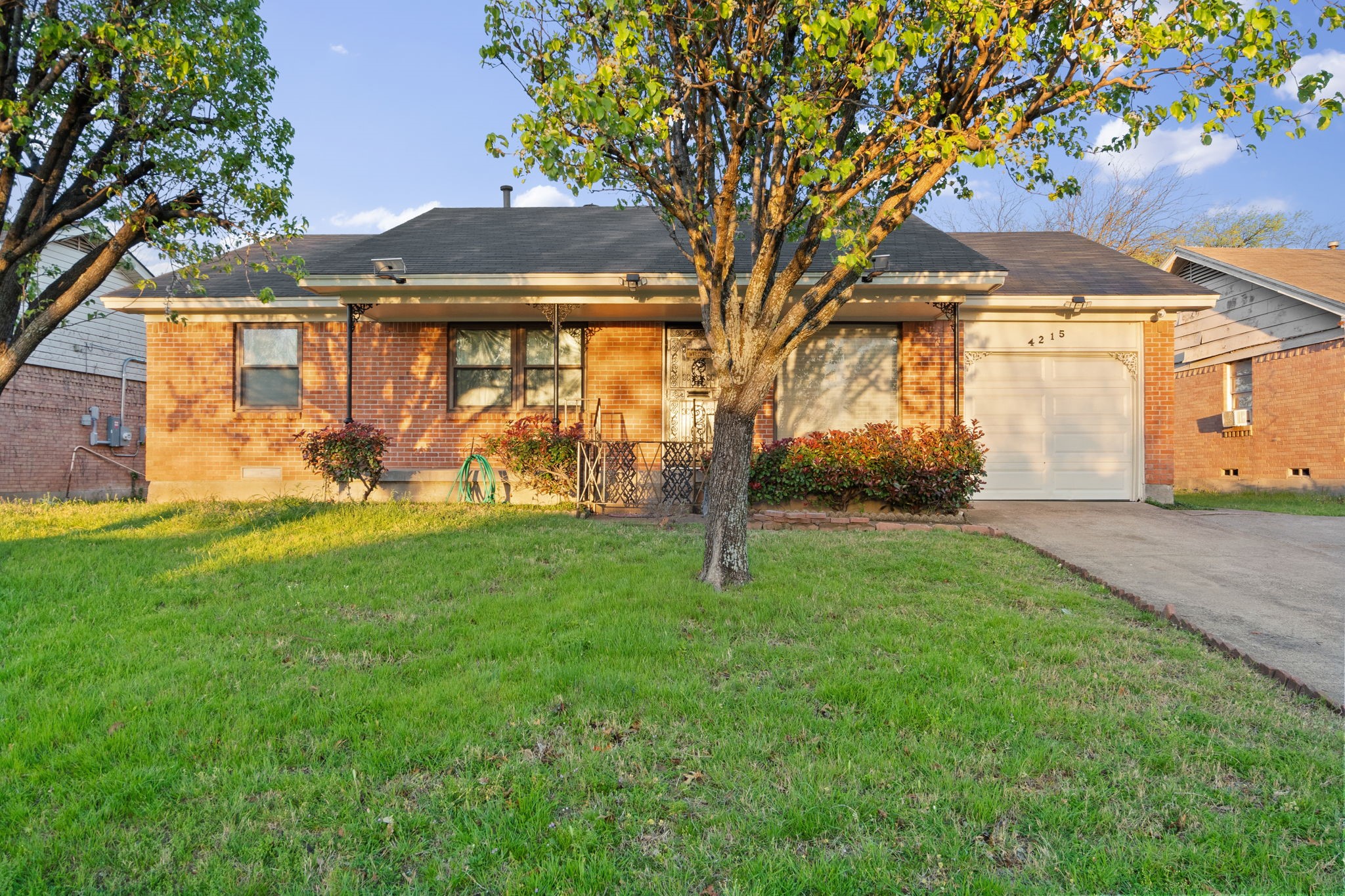 4215 Elk Horn Trail Dallas TX 75216