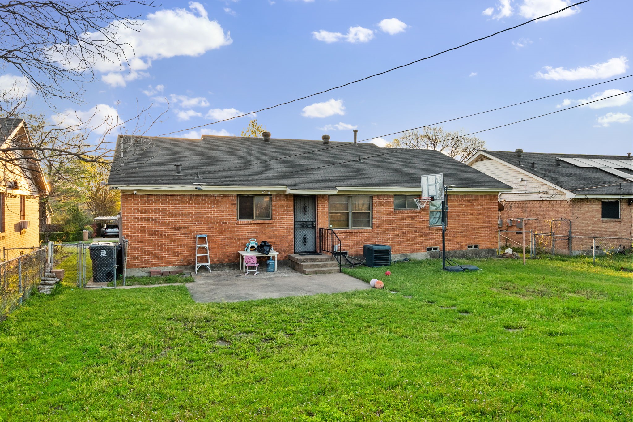 4215 Elk Horn Trail Dallas TX 75216