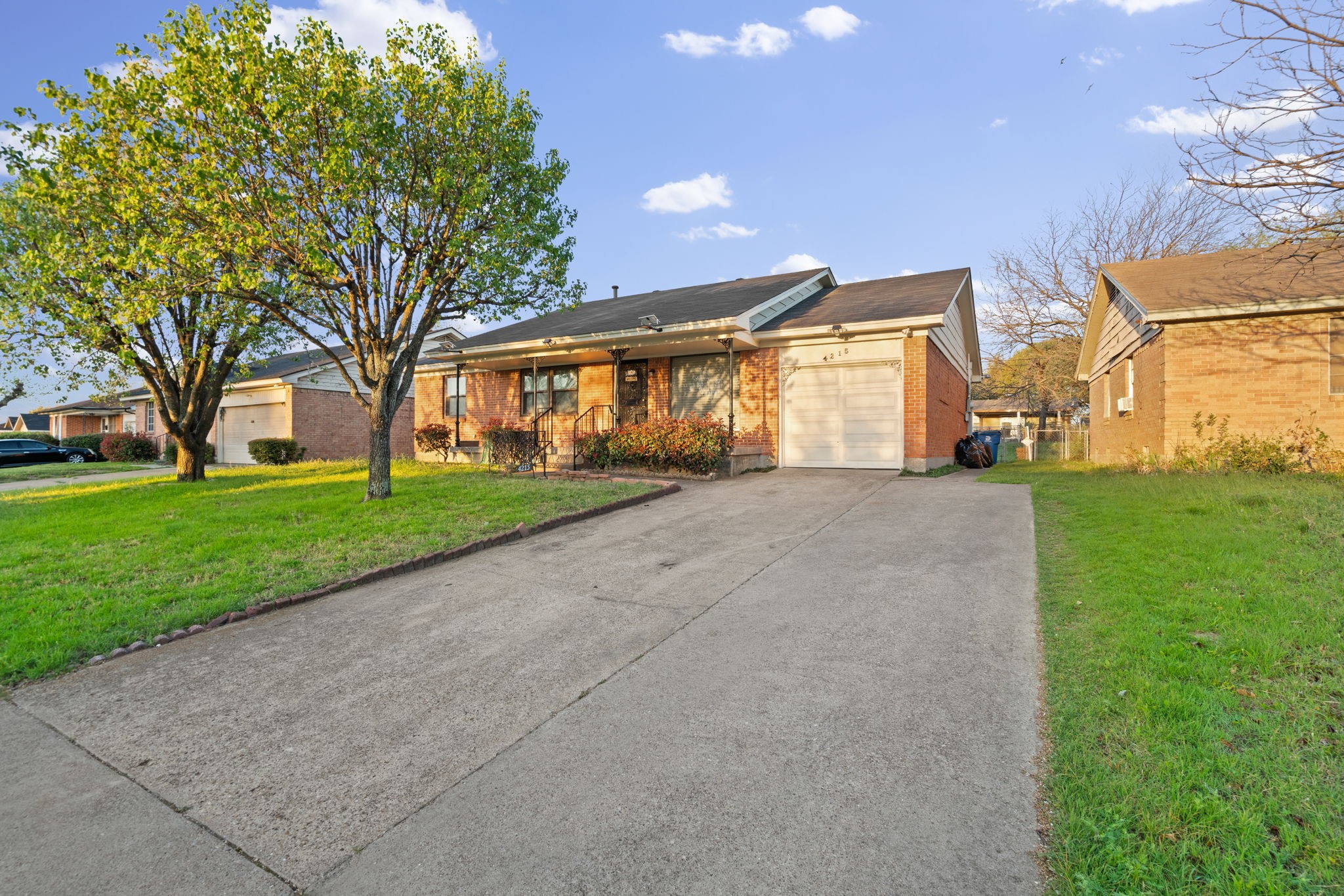 4215 Elk Horn Trail Dallas TX 75216