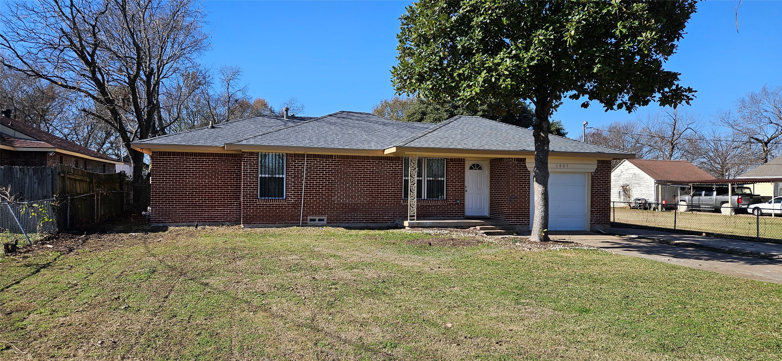 1007 Pleasant Drive Dallas TX 75217