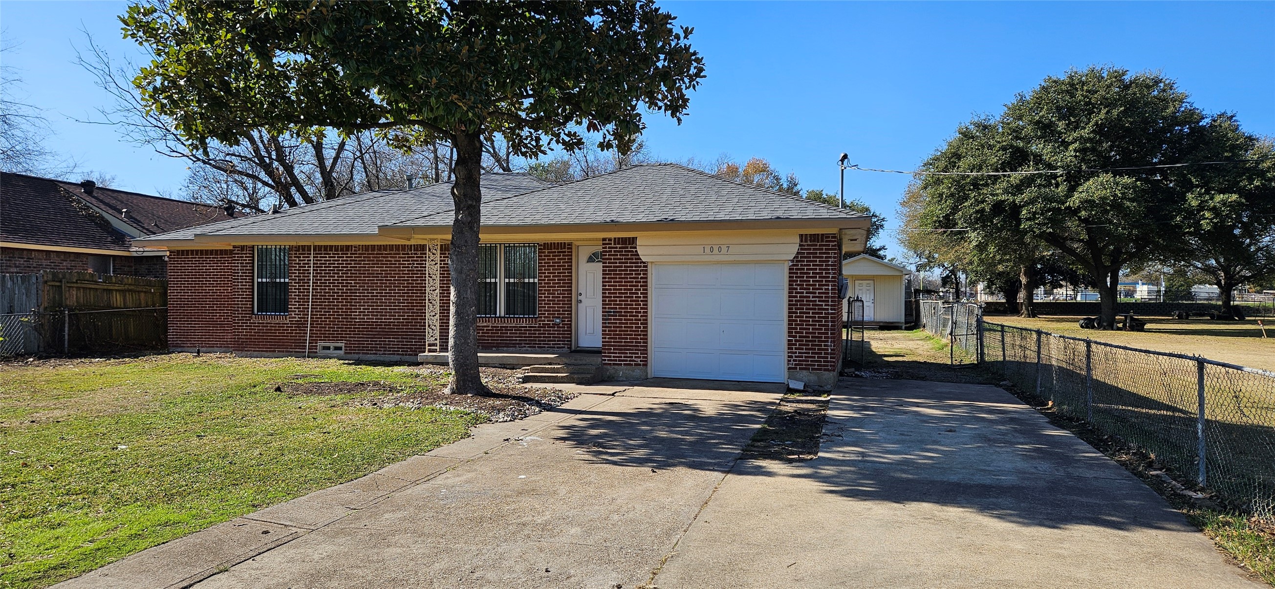 1007 Pleasant Drive Dallas TX 75217