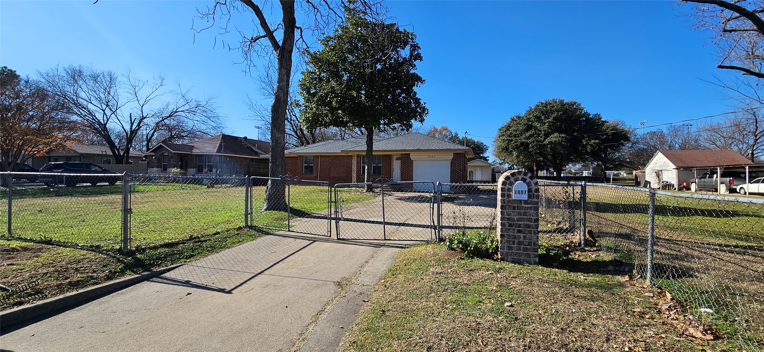 1007 Pleasant Drive Dallas TX 75217