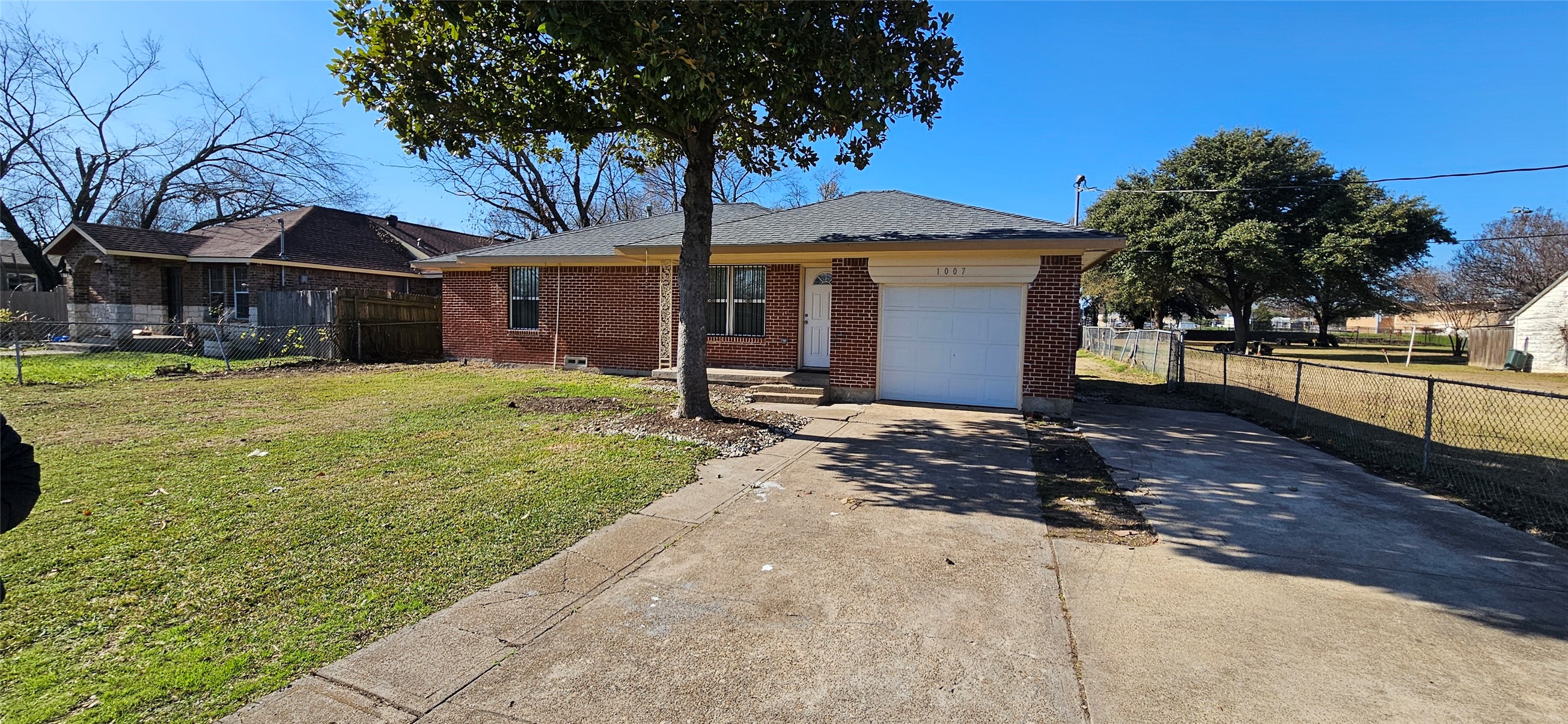 1007 Pleasant Drive Dallas TX 75217