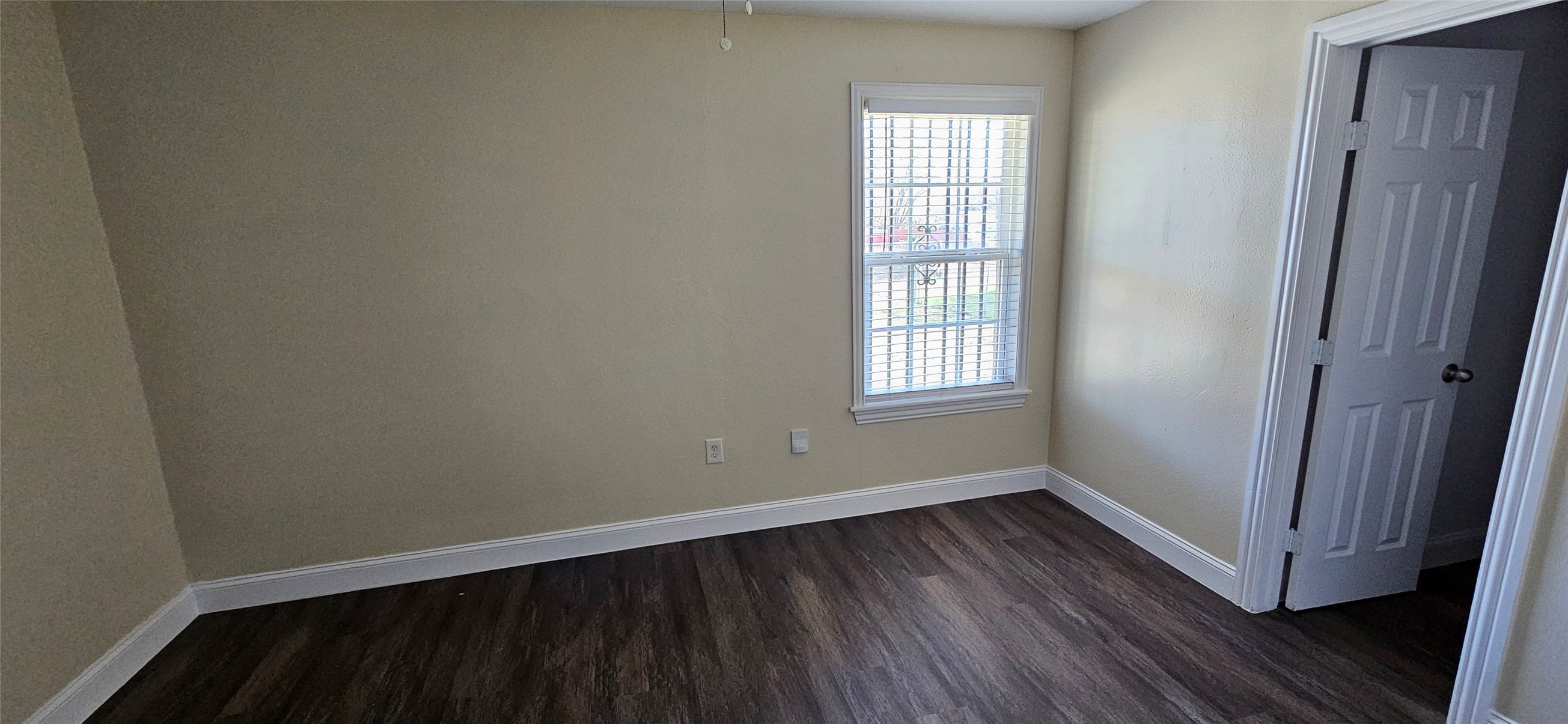 1007 Pleasant Drive Dallas TX 75217
