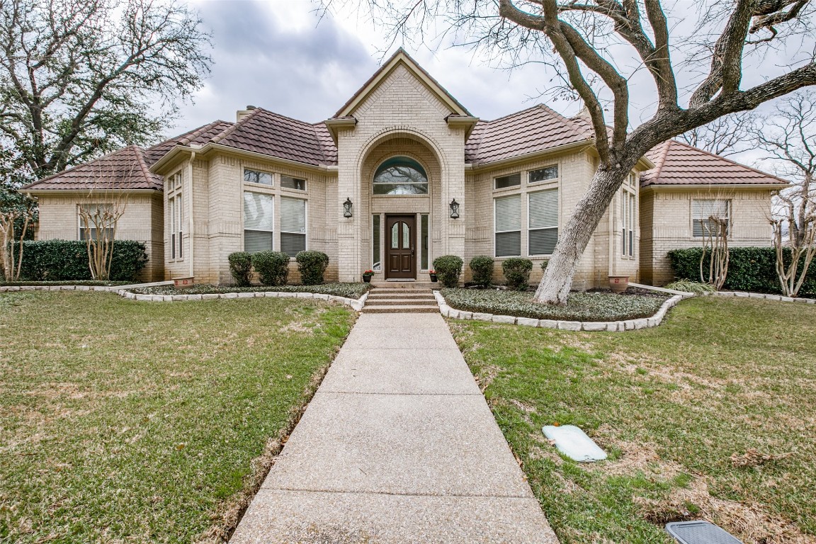 5002 Deerwood Park Drive Arlington TX 76017
