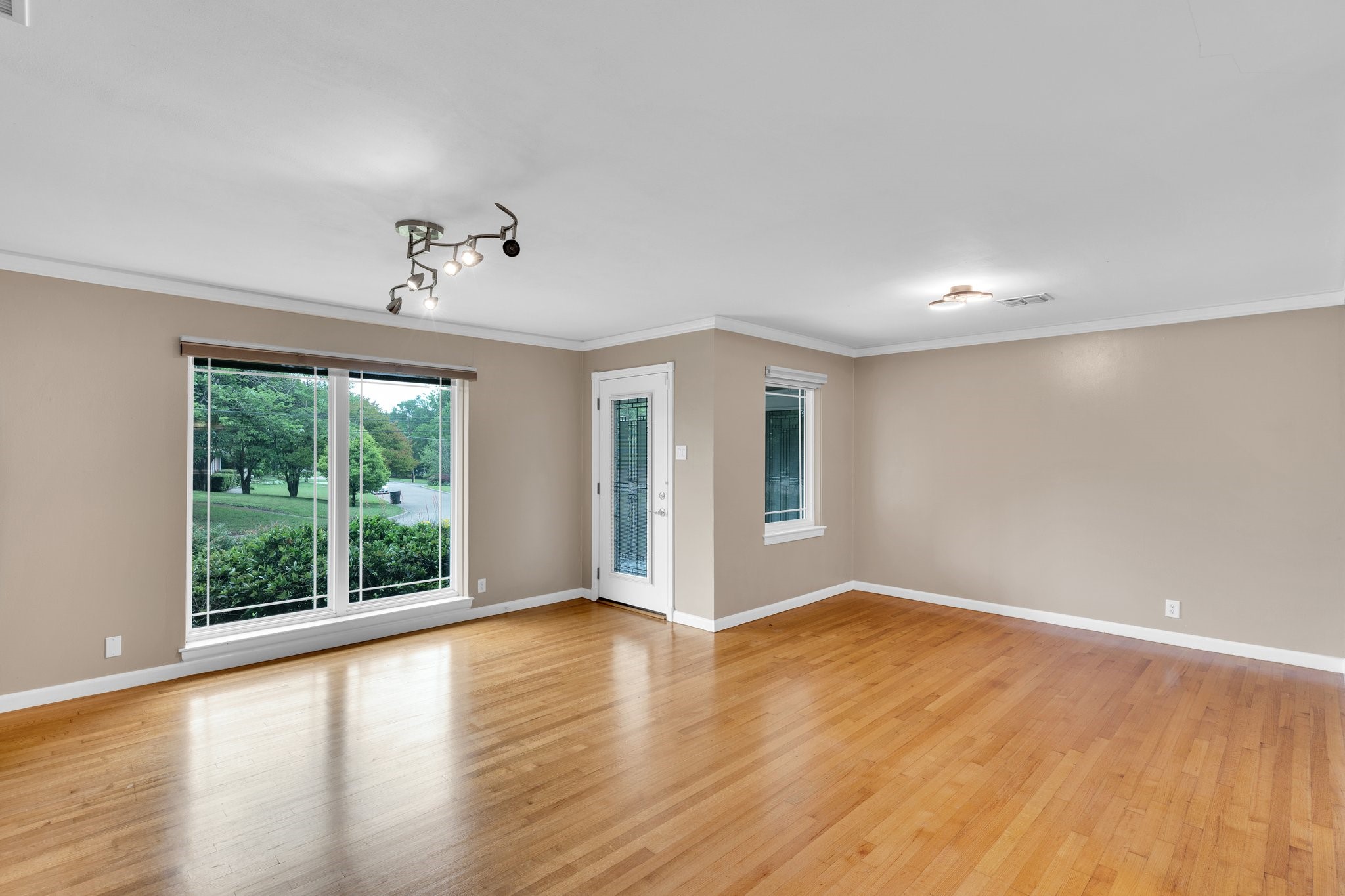 9528 Ash Creek Drive Dallas TX 75228