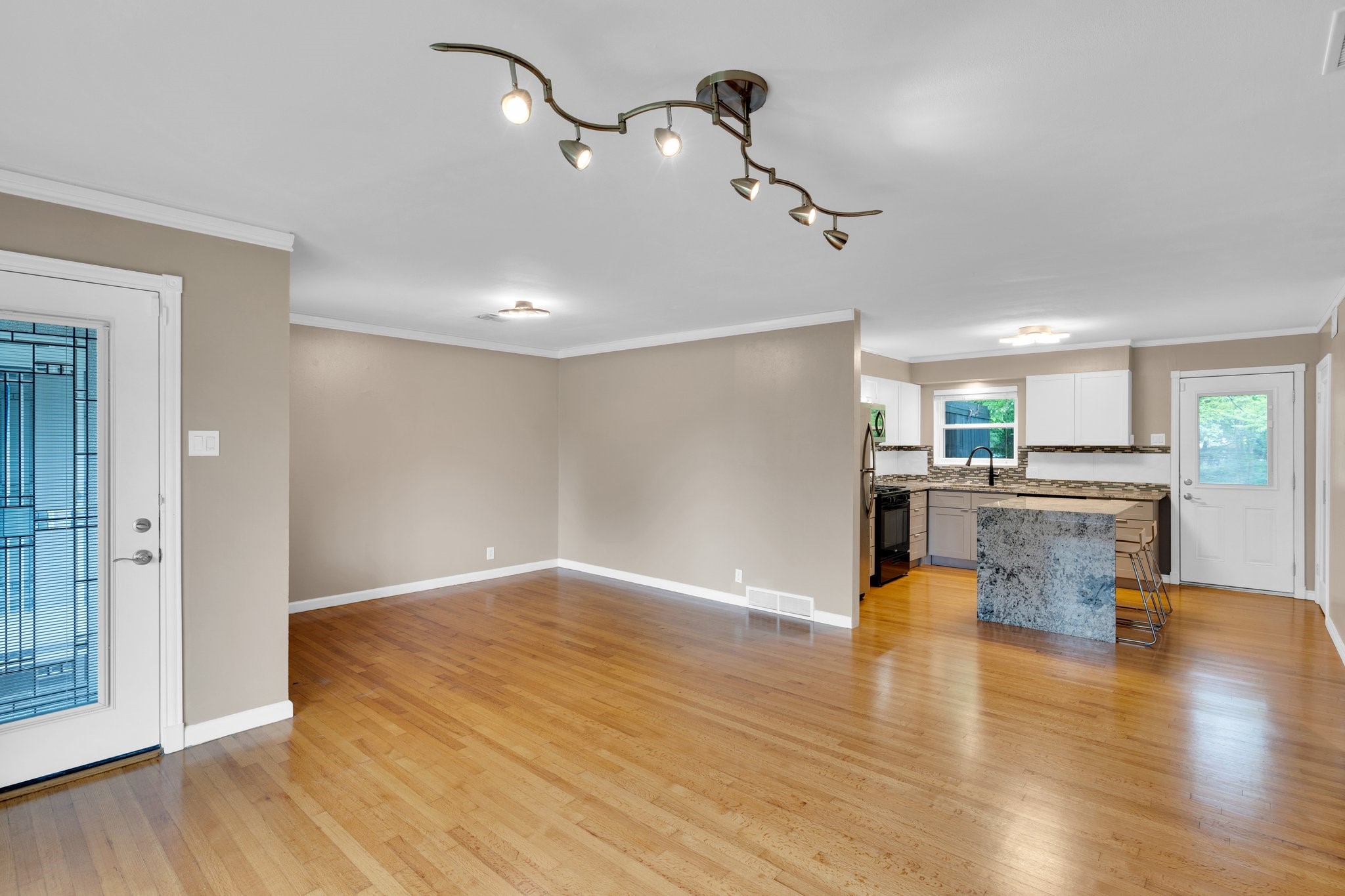9528 Ash Creek Drive Dallas TX 75228