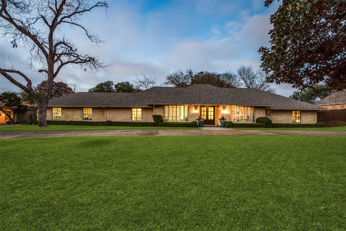 5309 Royal Crest Drive Dallas TX 75229