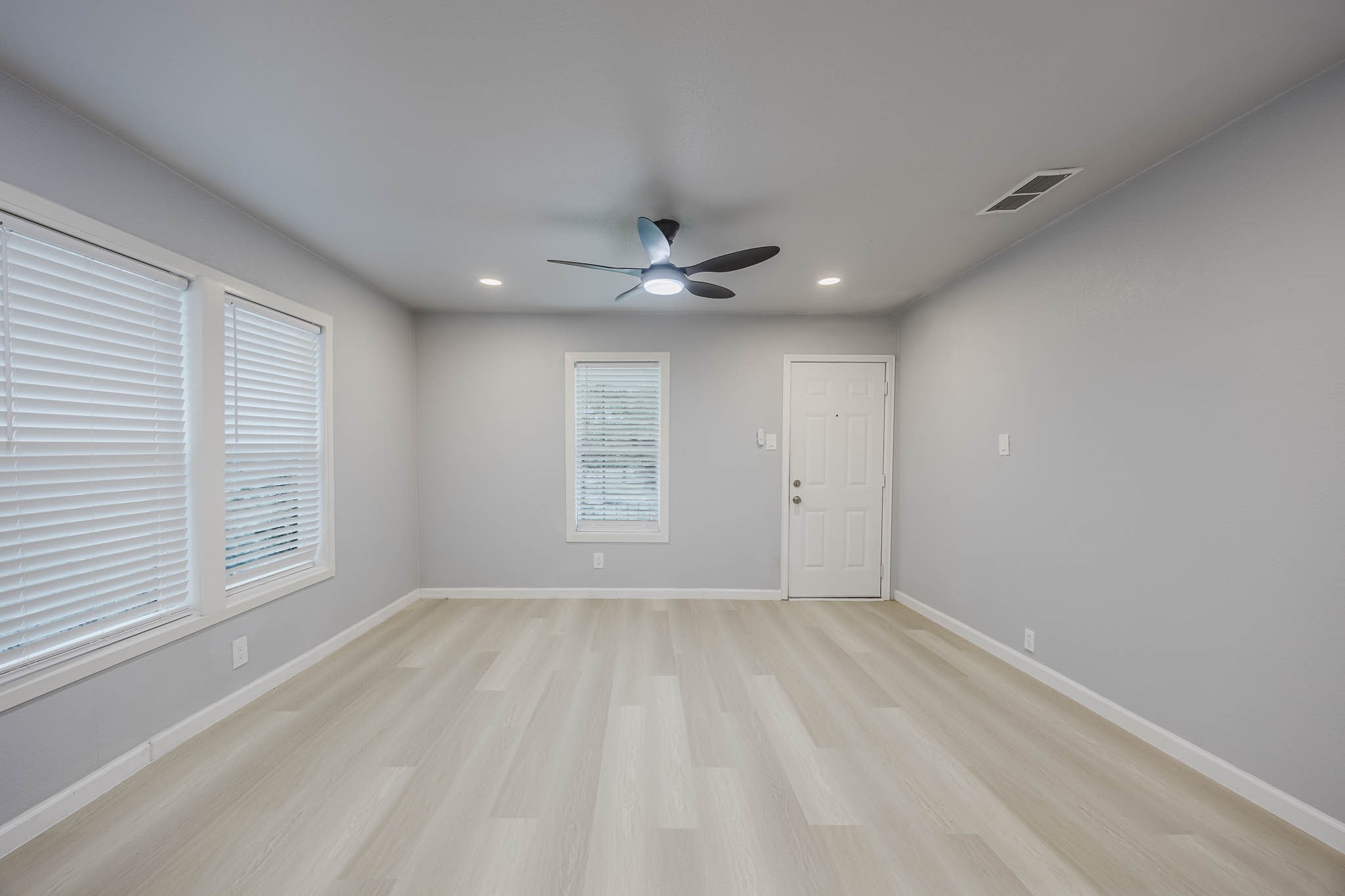 507 Fly Street Seagoville TX 75159
