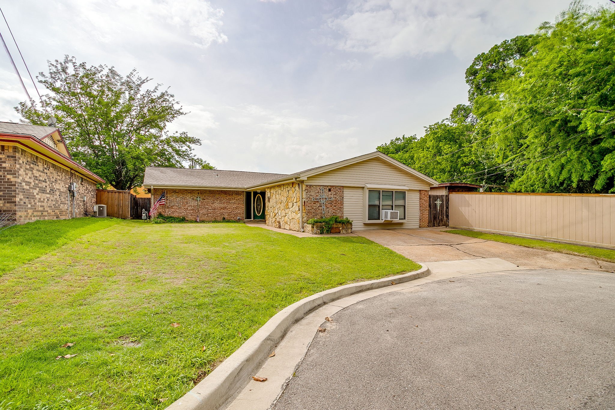 211 Cottonwood Street Weatherford TX 76086