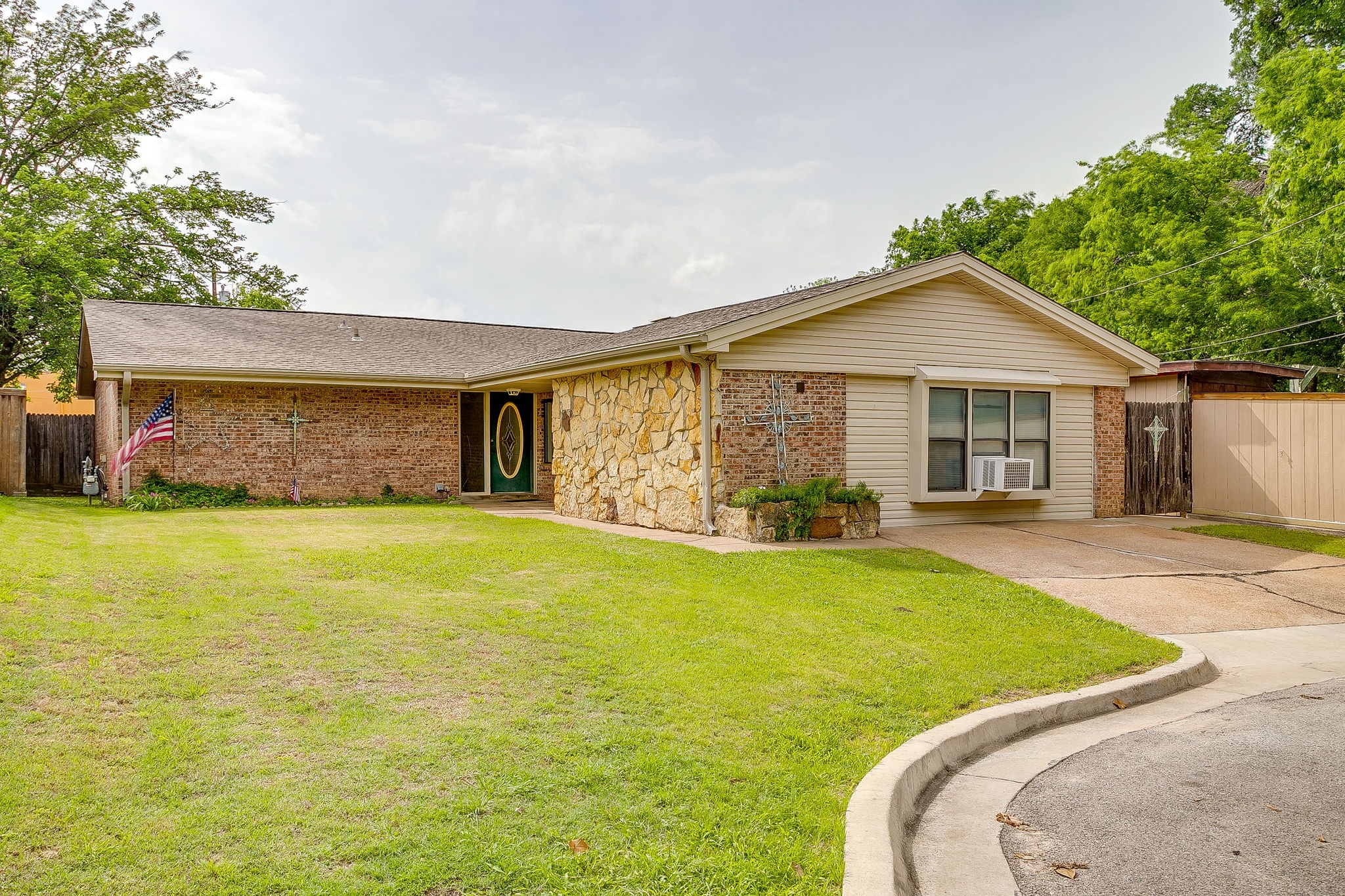 211 Cottonwood Street Weatherford TX 76086