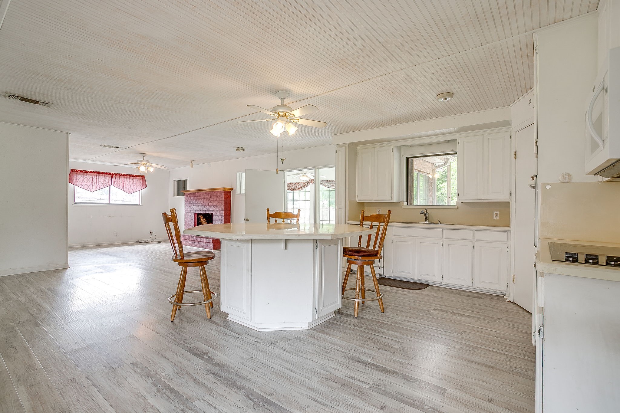 211 Cottonwood Street Weatherford TX 76086