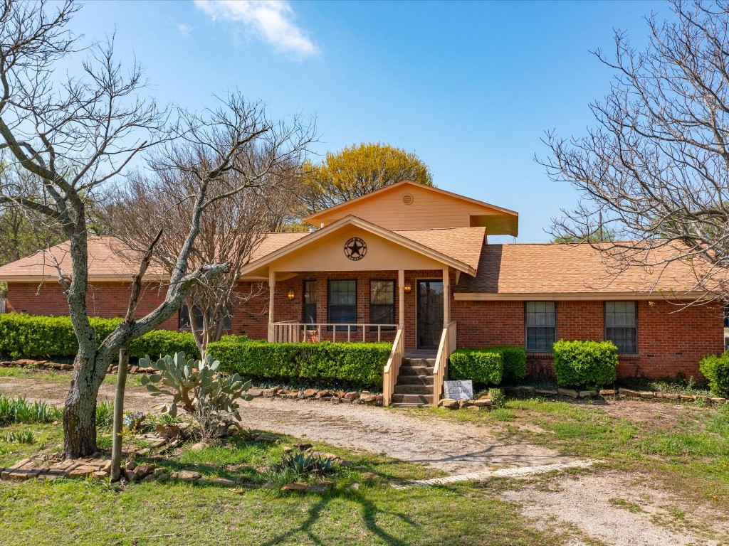 302 E Crossmain Milford TX 76670