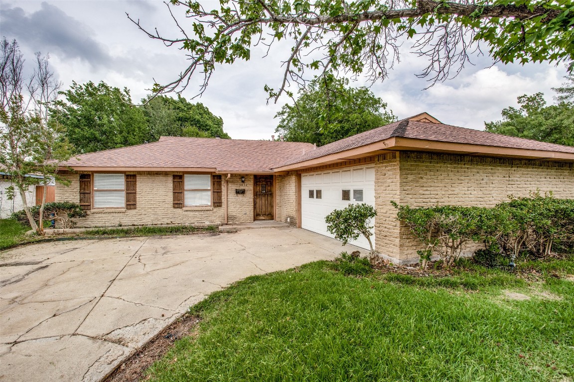 5034 Leameadow Drive Garland TX 75043