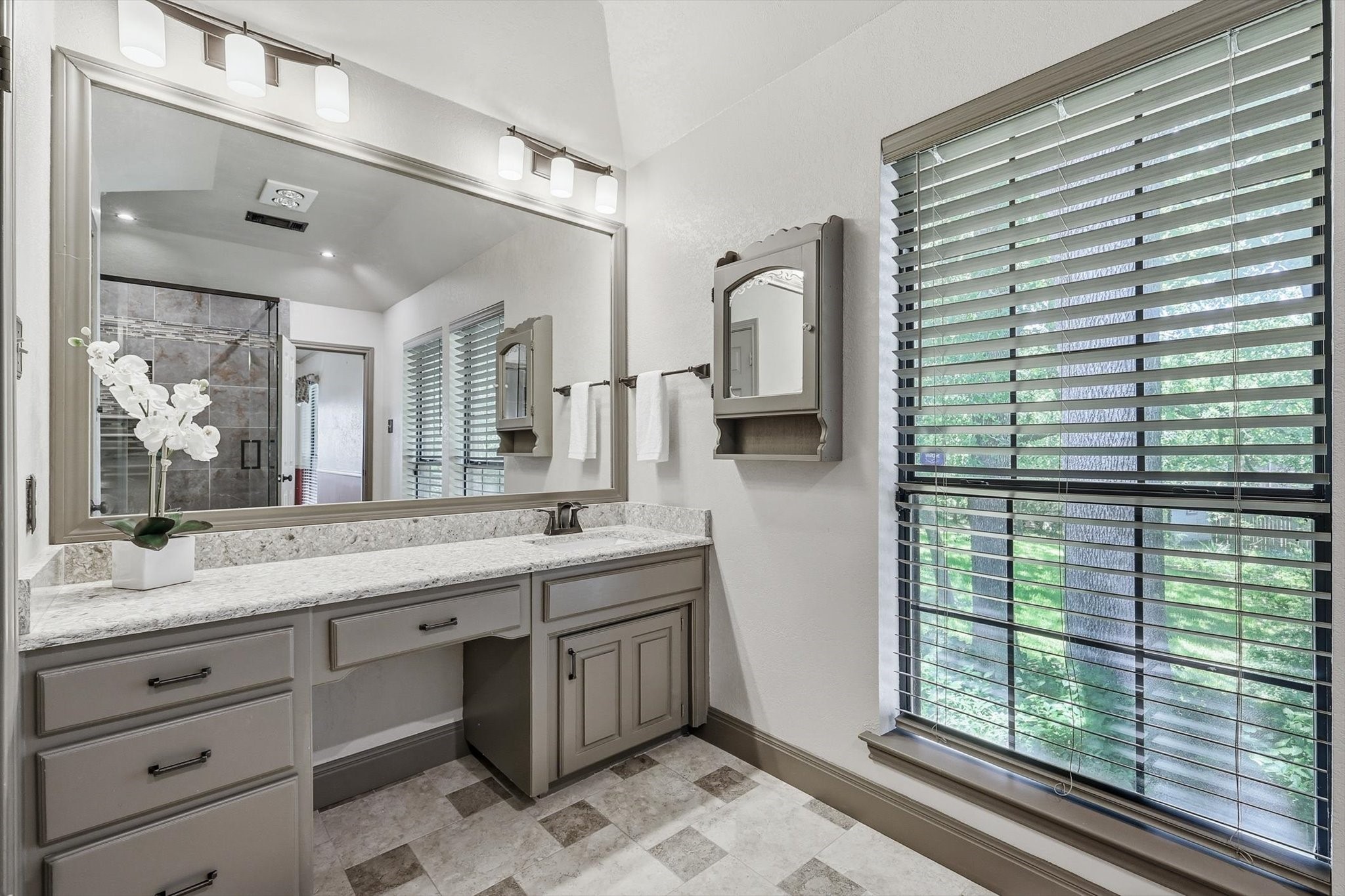 3813 Cambridge Circle W Bedford TX 76021