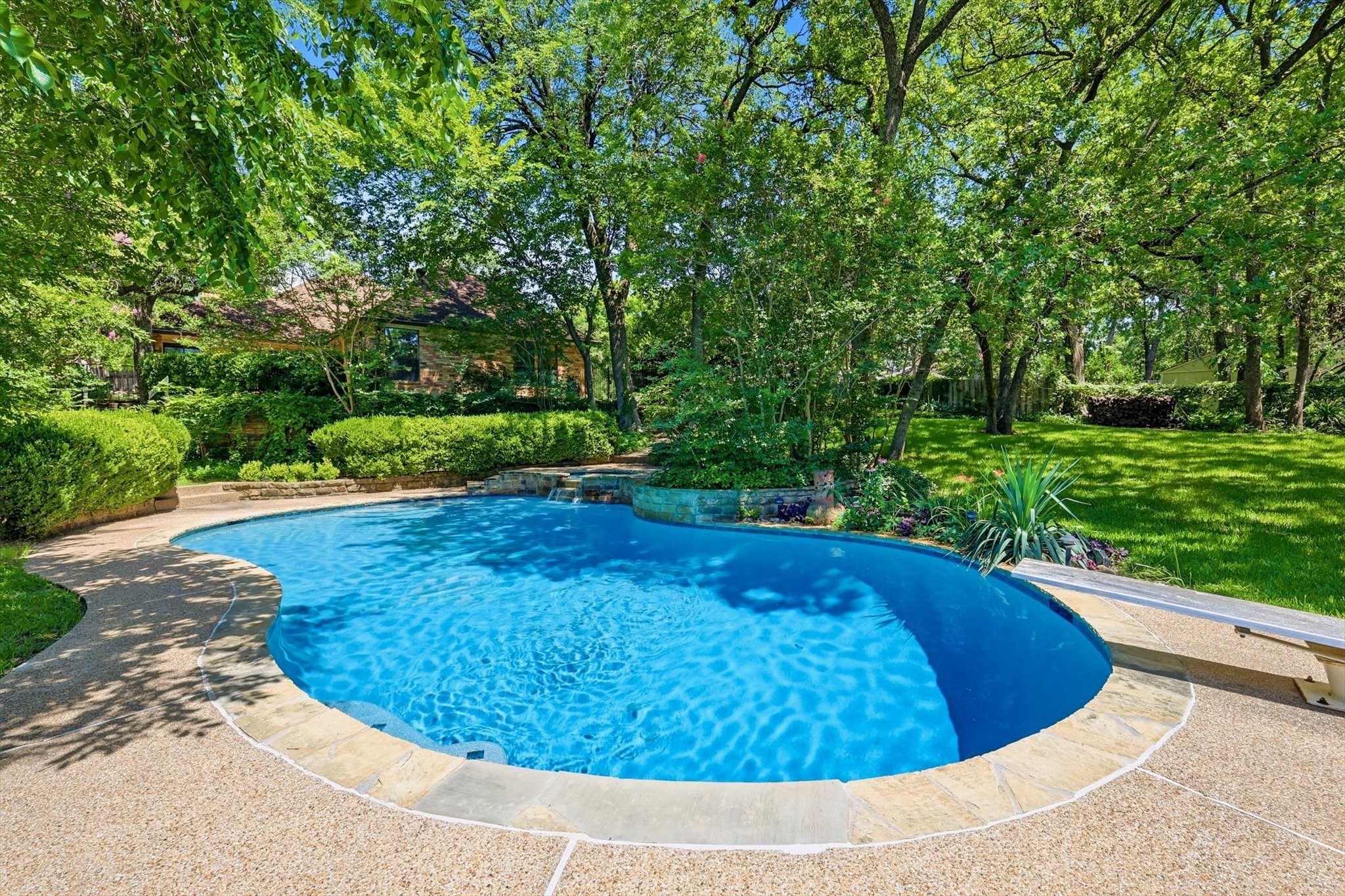3813 Cambridge Circle W Bedford TX 76021