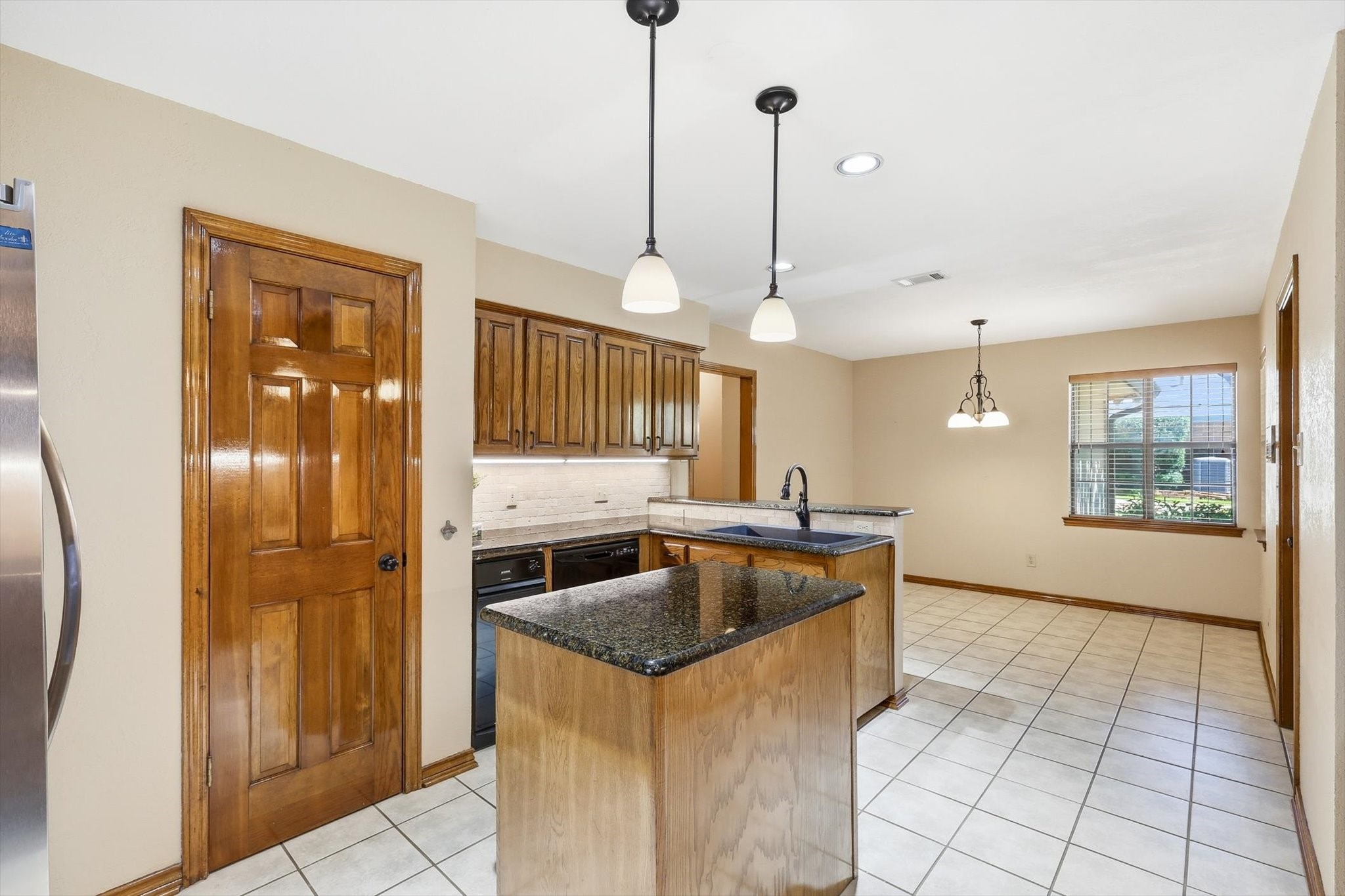 3813 Cambridge Circle W Bedford TX 76021