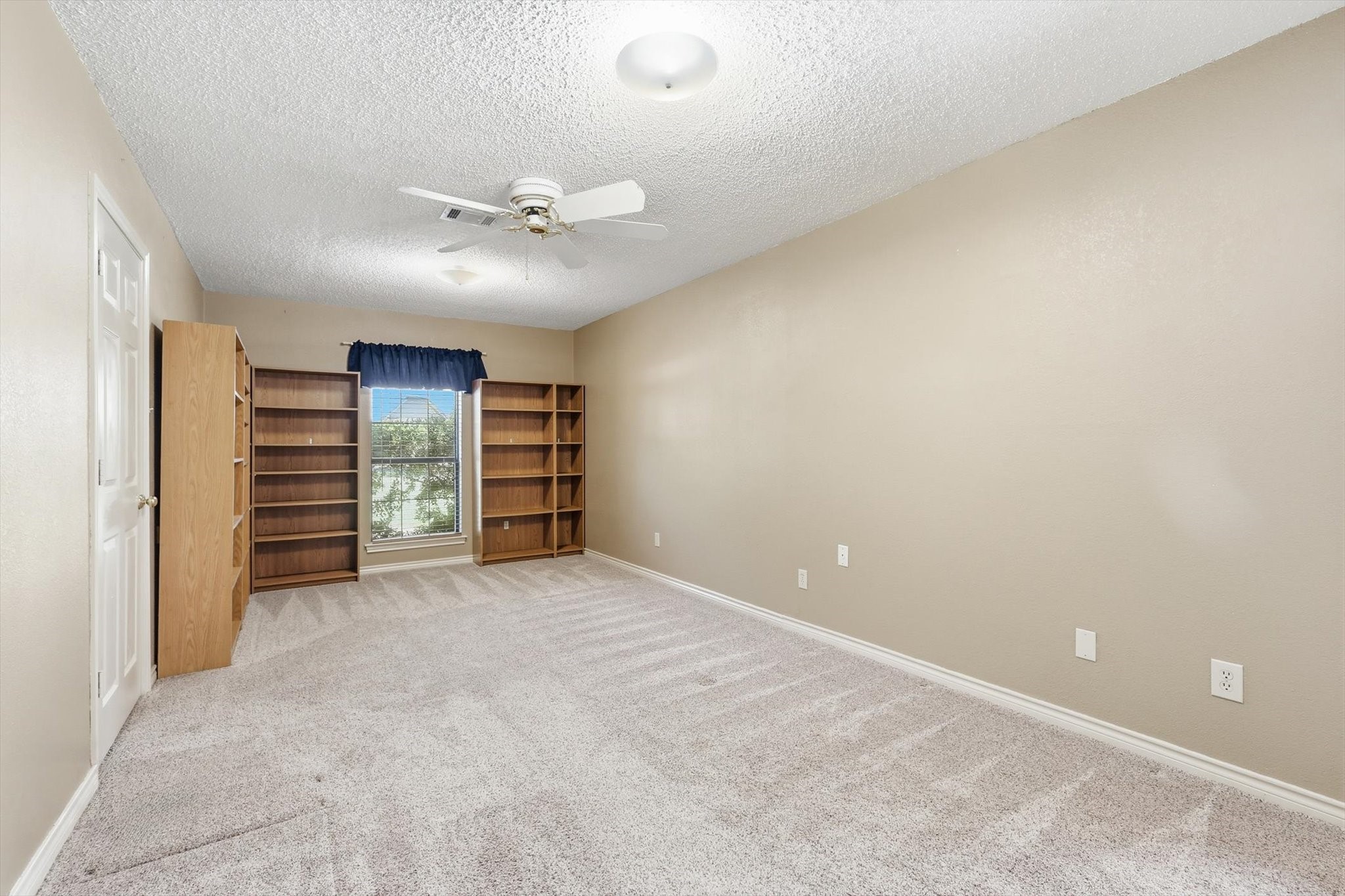 3813 Cambridge Circle W Bedford TX 76021