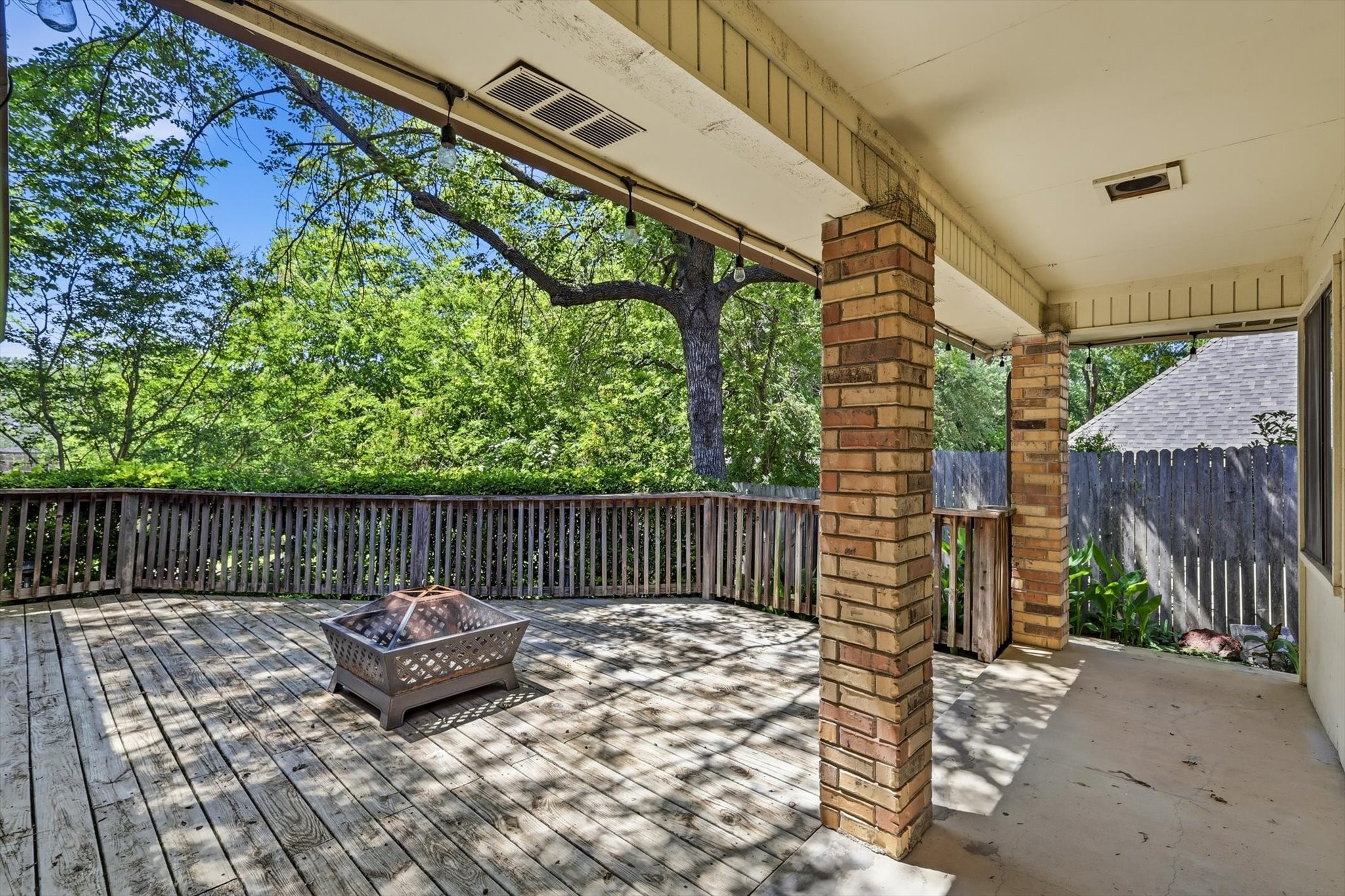 3813 Cambridge Circle W Bedford TX 76021