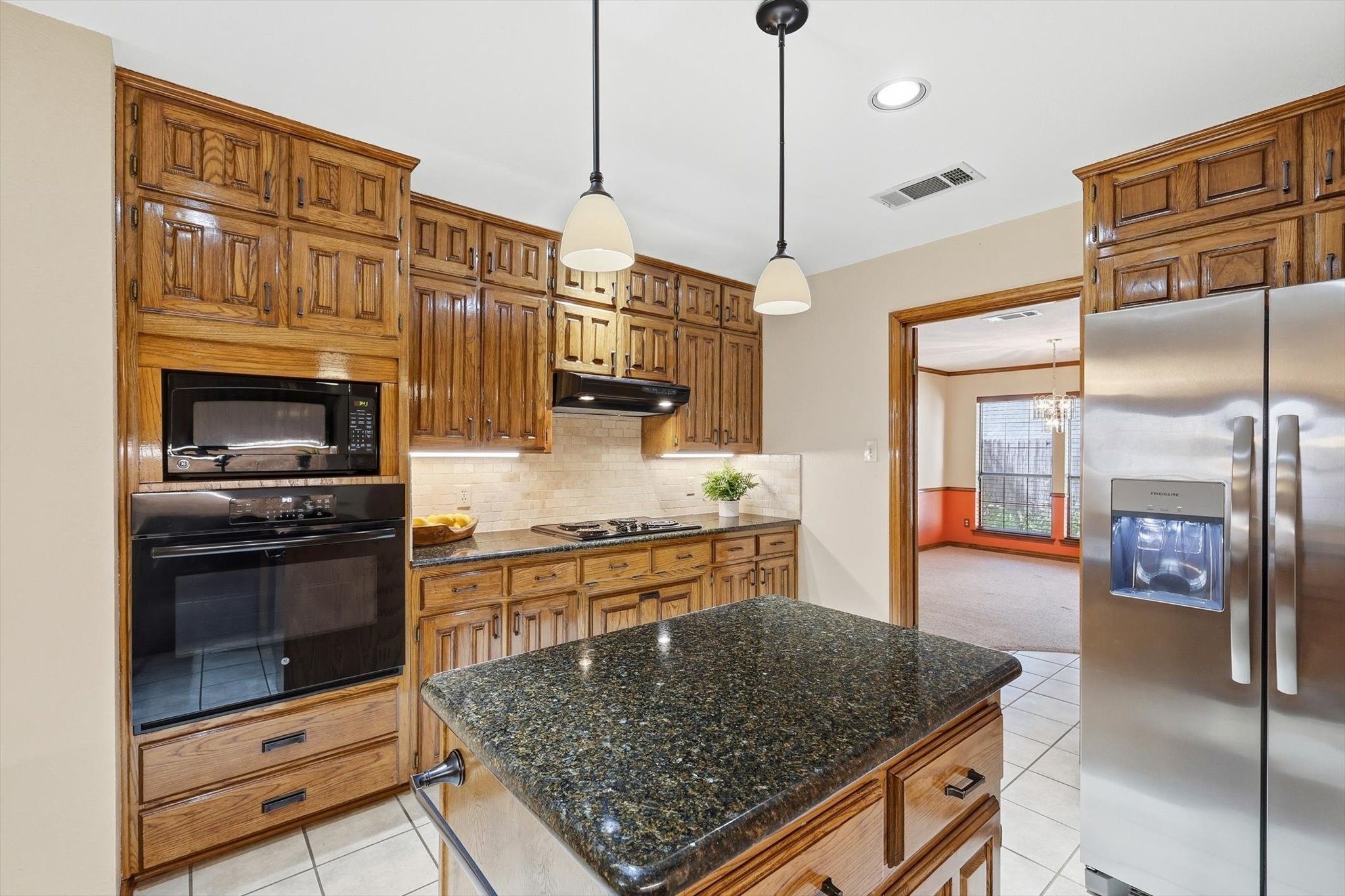 3813 Cambridge Circle W Bedford TX 76021