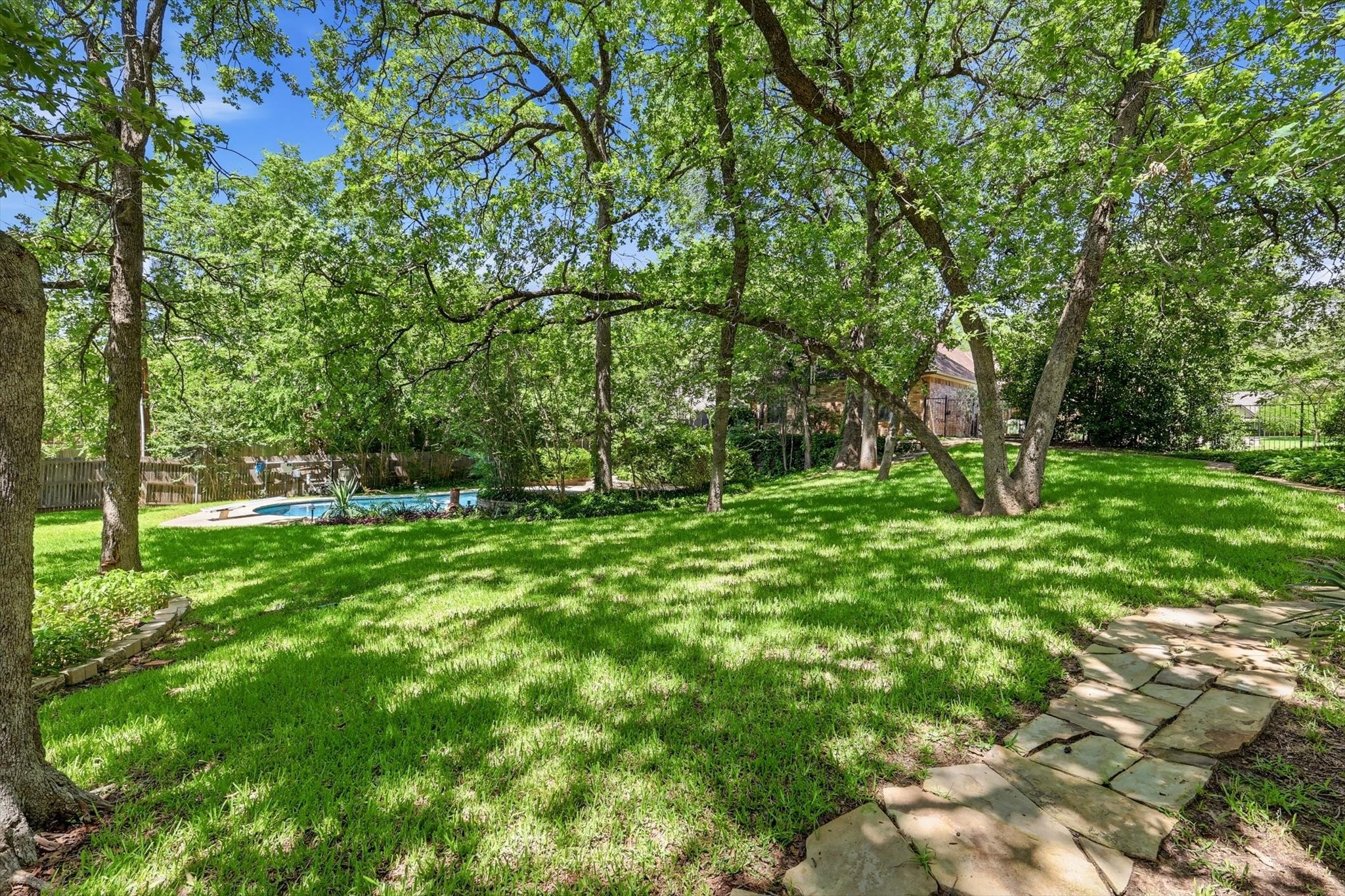 3813 Cambridge Circle W Bedford TX 76021