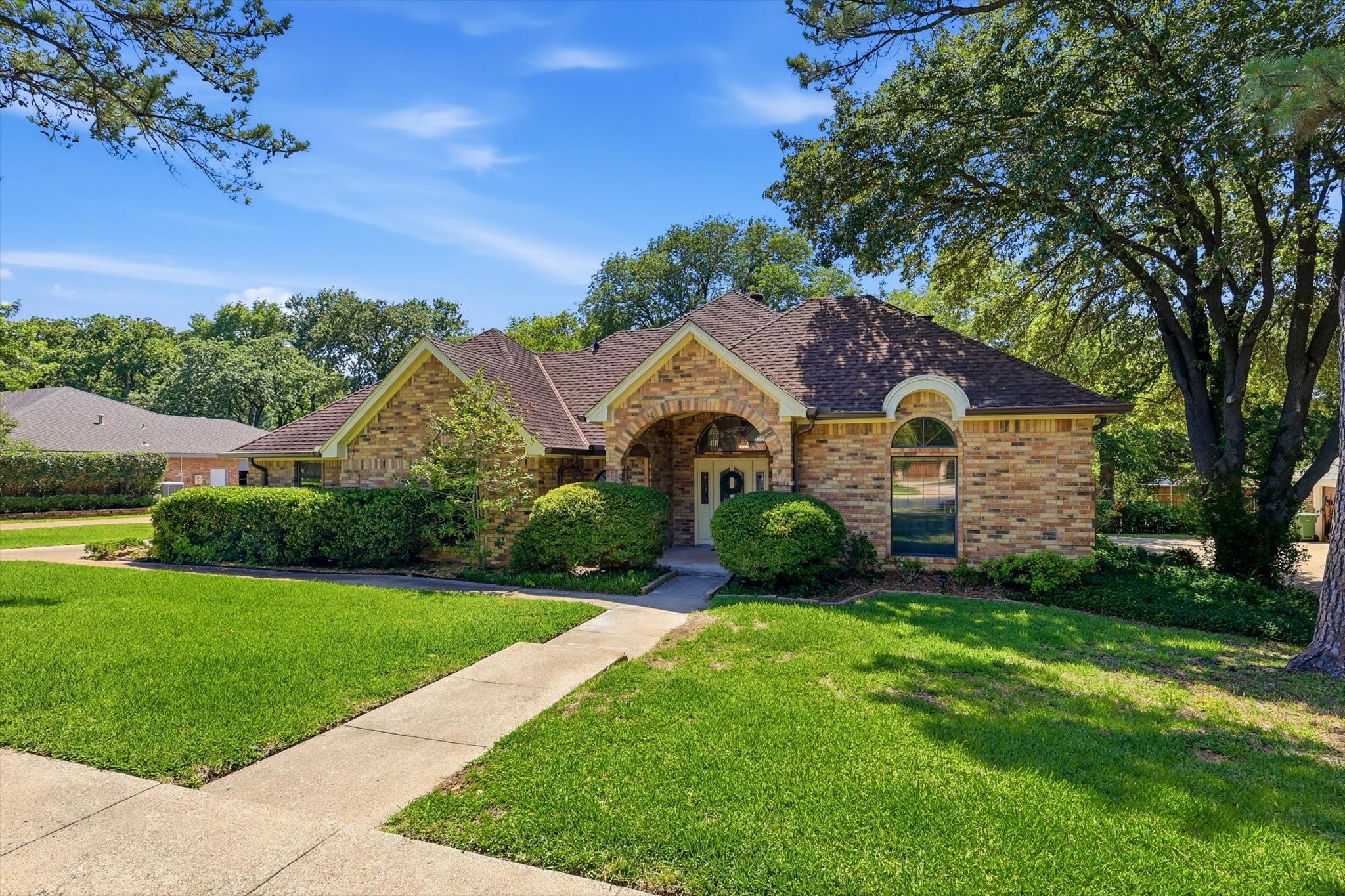 3813 Cambridge Circle W Bedford TX 76021
