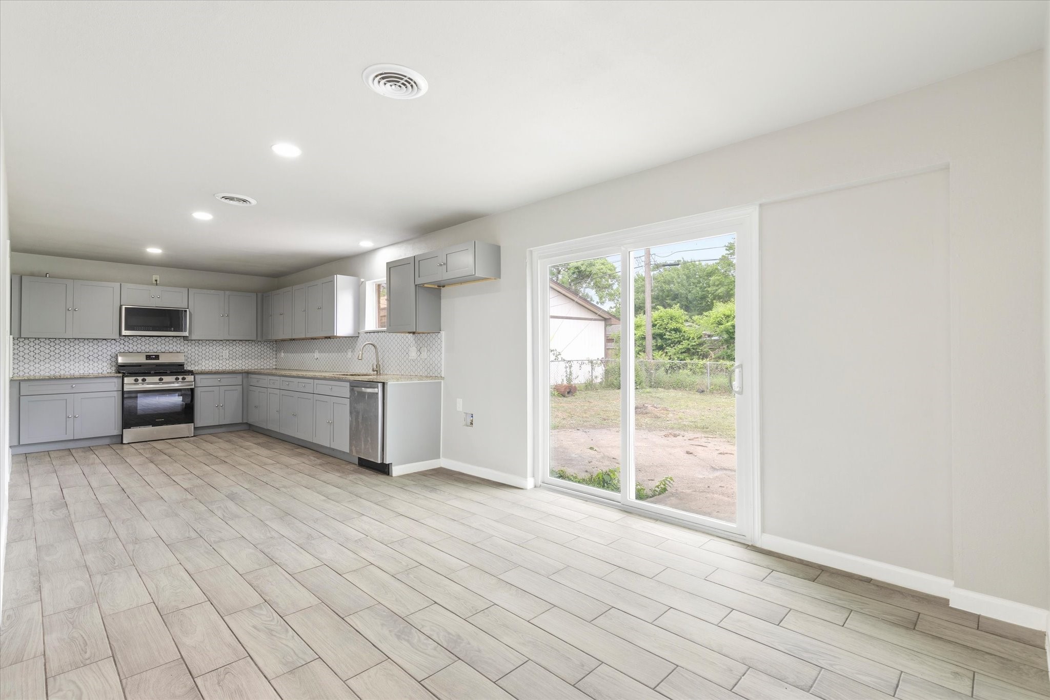 13634 Pyramid Drive Farmers Branch TX 75234