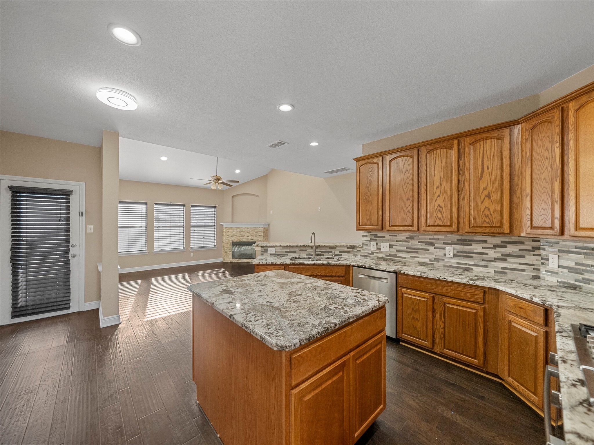 1229 Ducks Landing Frisco TX 75033