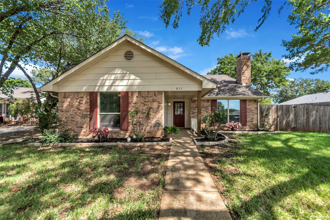 833 Blue Oak Drive Lewisville TX 75067