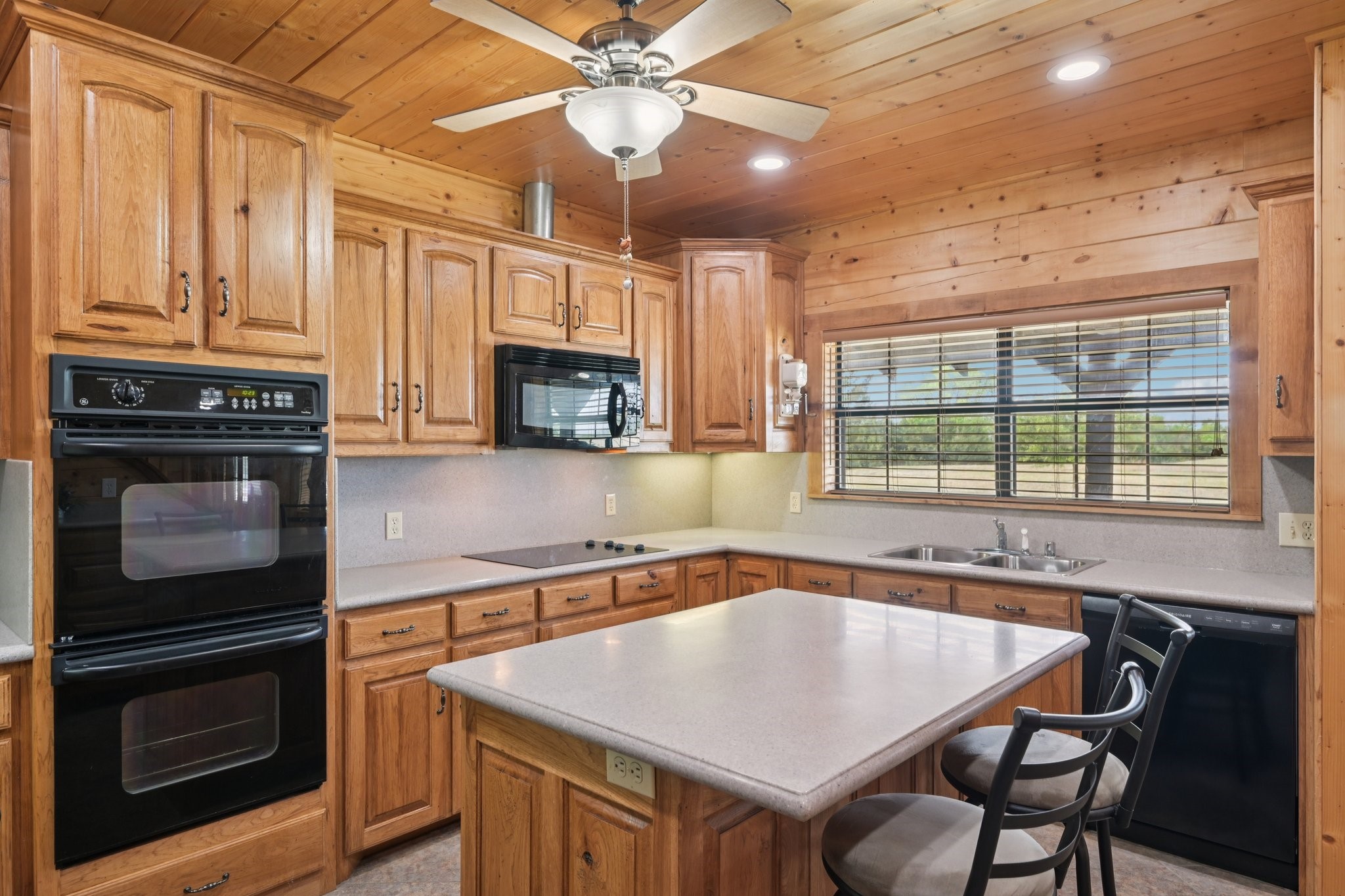 7956 S State Highway 78 Leonard TX 75452