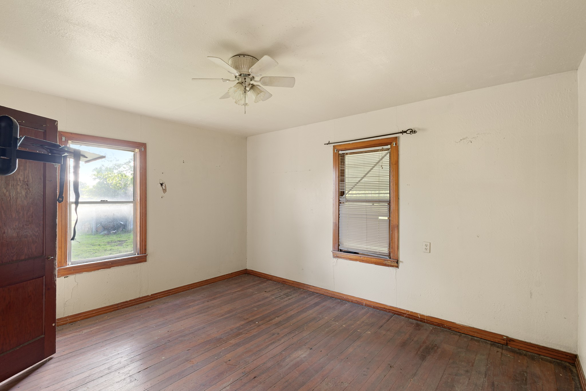 201 Proctor Lane Sunset TX 76270