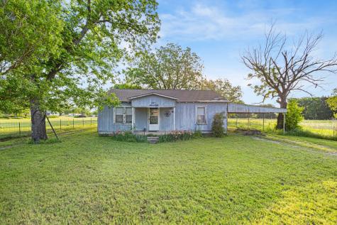 201 Proctor Lane Sunset TX 76270